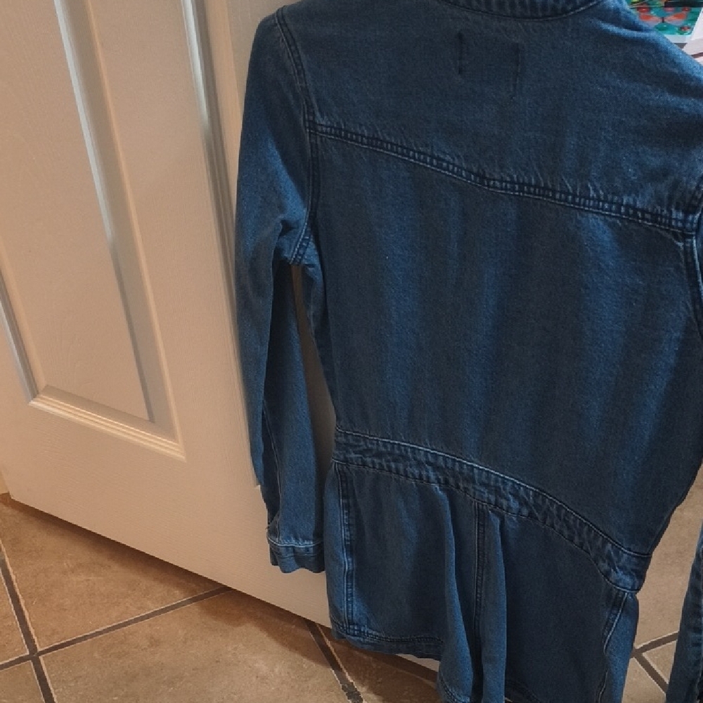 Boohoo Classic Blue Jean Jacket - Picture 4 of 4